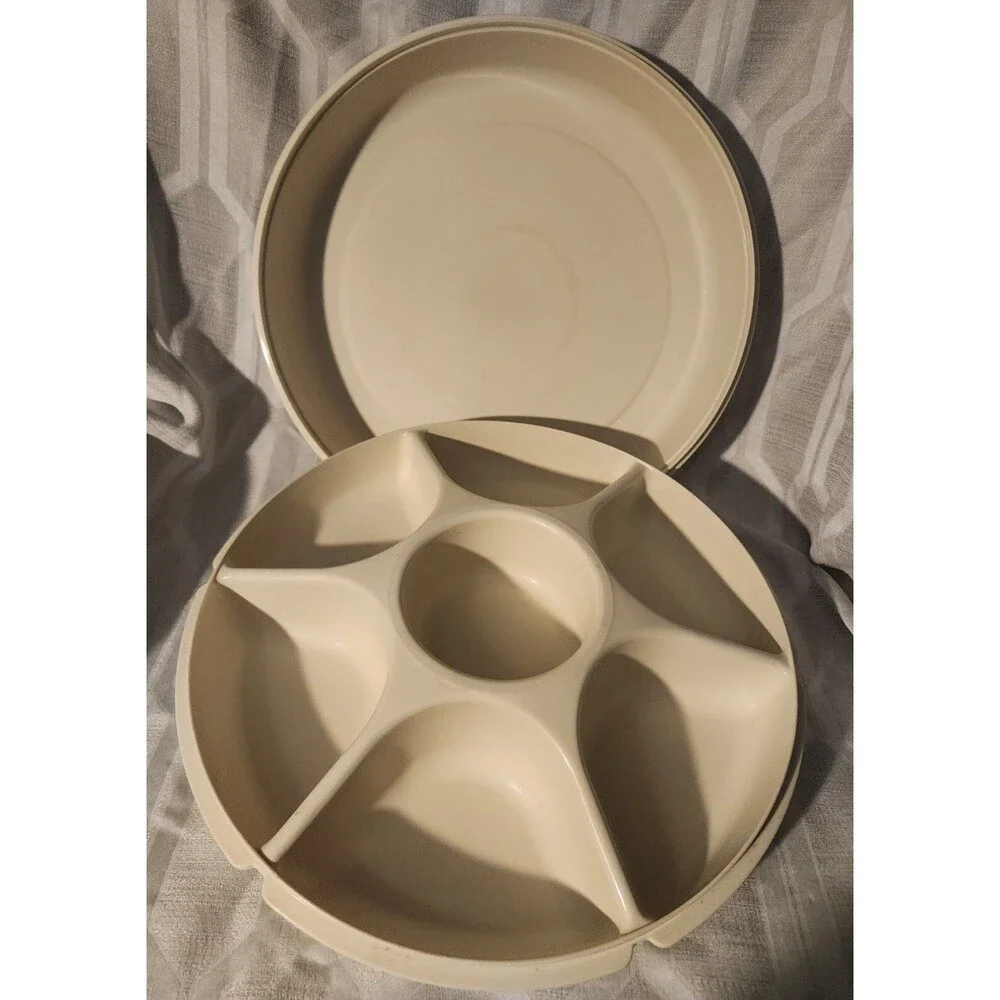 Tupperware 2 Pc Veggie Party Tray with Lid